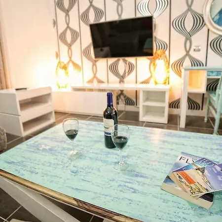 Moderno Comfortable Apt Close To Beach Lägenhet Corralejo