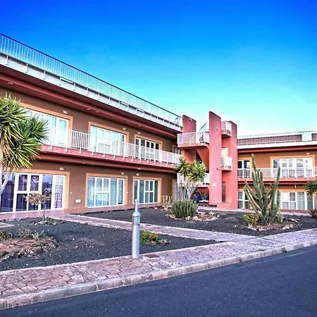 Moderno Comfortable Apt Close To Beach *